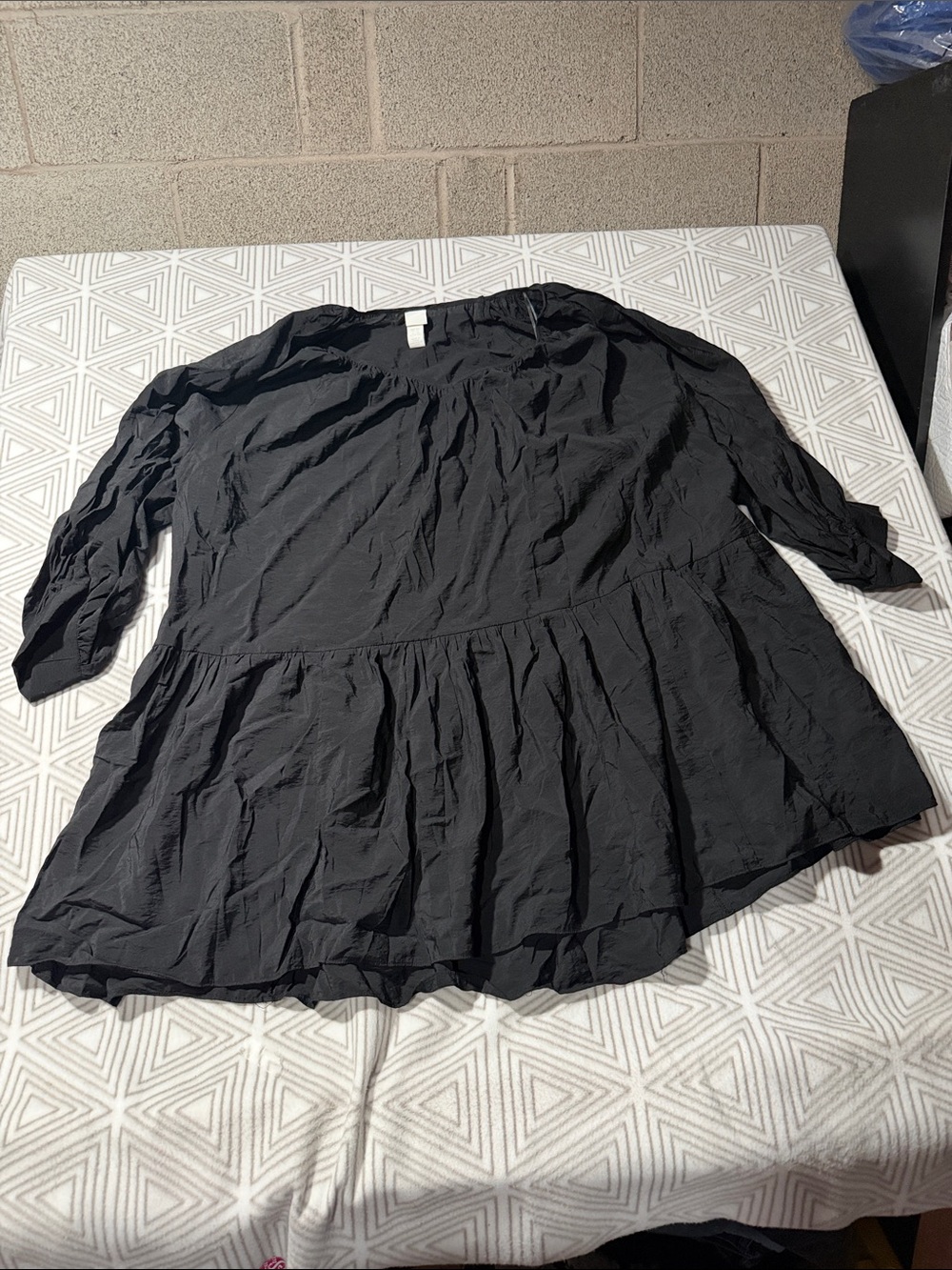 H&M Black Ruffled Peplum Tunic‎